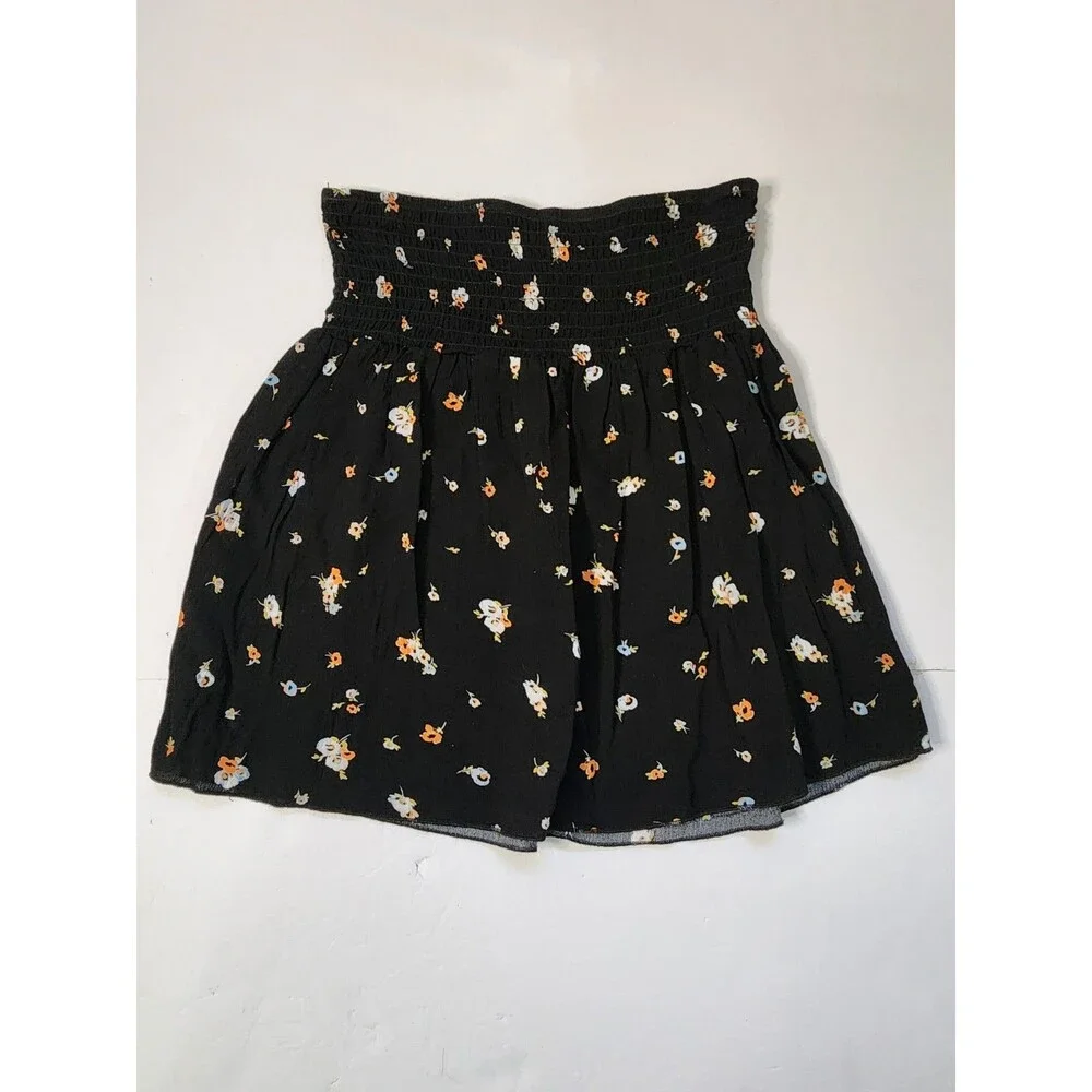 Isabella Rose Mini Skirt Womens Small Black Floral Tulla Smocked Swim Cover-up